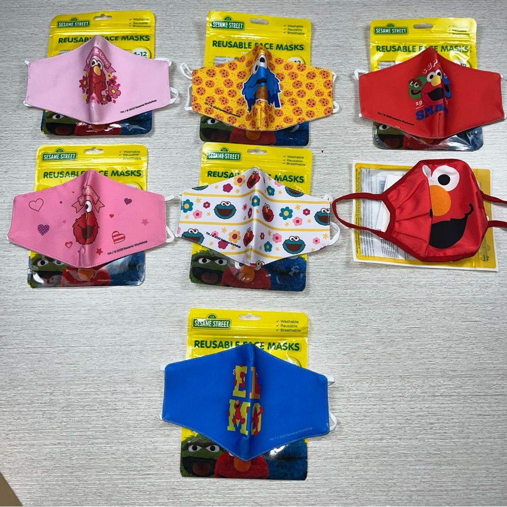 adidas Red Sesame Street Kids Face Mask - Picture 5 of 6